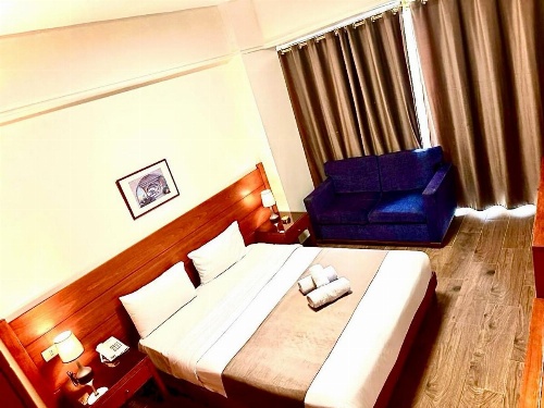 Ceasars Park Hotel image 13