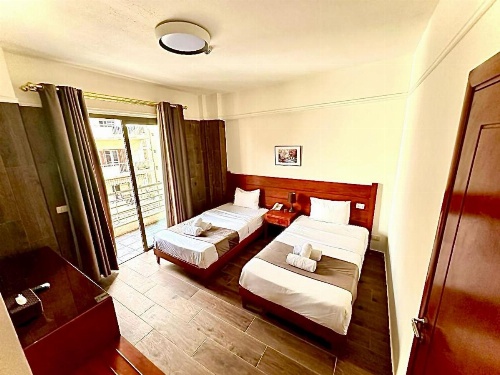 Ceasars Park Hotel image 15