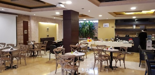 Ceasars Park Hotel image 29