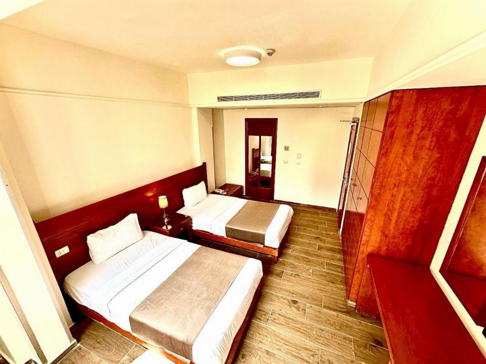 Ceasars Park Hotel